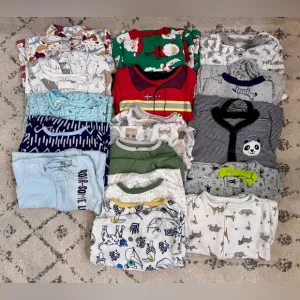 Huge lot of boy clothes 6-9 months, some 6-12 and 9-12.