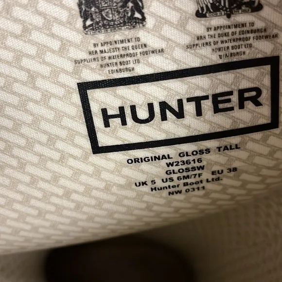 Hunter Black Original Gloss Tall Rain Boots Size 38 W7