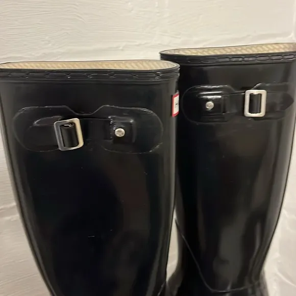 Hunter Black Original Gloss Tall Rain Boots Size 38 W7