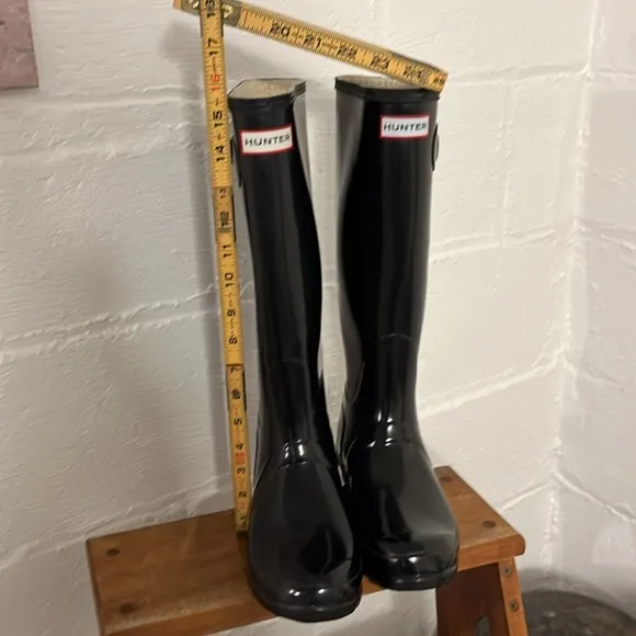Hunter Black Original Gloss Tall Rain Boots Size 38 W7