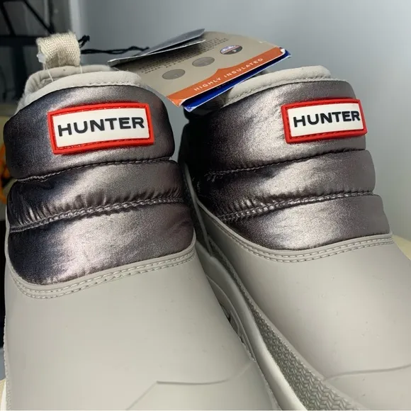 Hunter Women's NWT Metallic Insulated Snow Boots Dark Silver Size 6