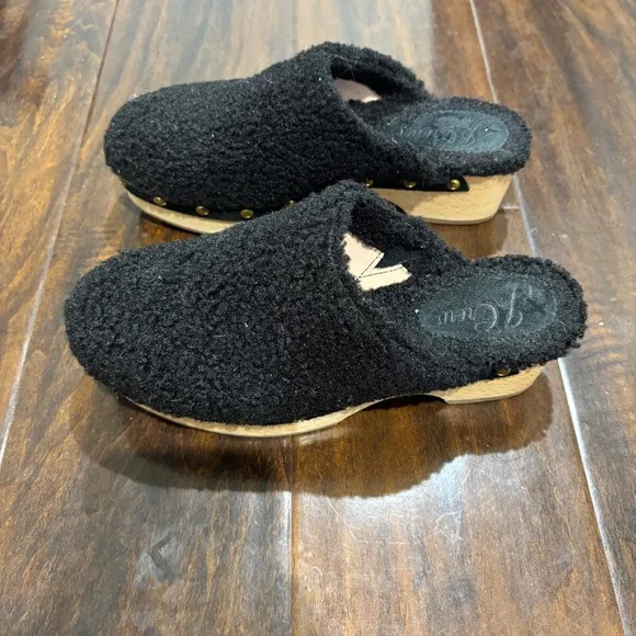 J Crew Faux Sherpa Clogs