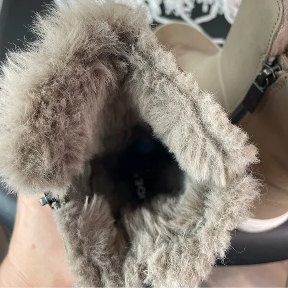 J Slides Wally Platform Faux Fur Lined Boots 8