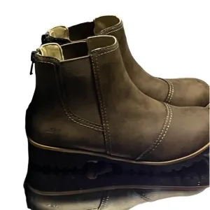 Jambu &amp; Co winter weather peacock boots