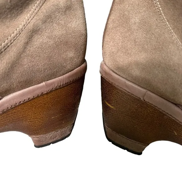 Jambu | Riviera Leather and Suede Clog Boot Size 8.5
