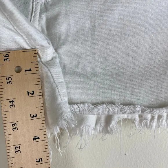 Joe's Jeans Ozzie Shorts Size 32 White Cotton Stretch Staple Casual Vacation