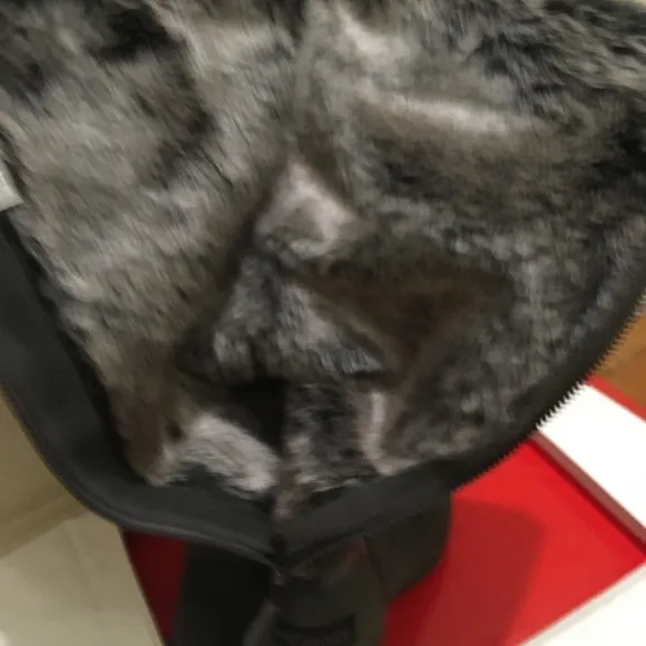 Juicy Couture Grey Suede, faux fur lined boots. Luxurious🔥👢 size 7 NWOT