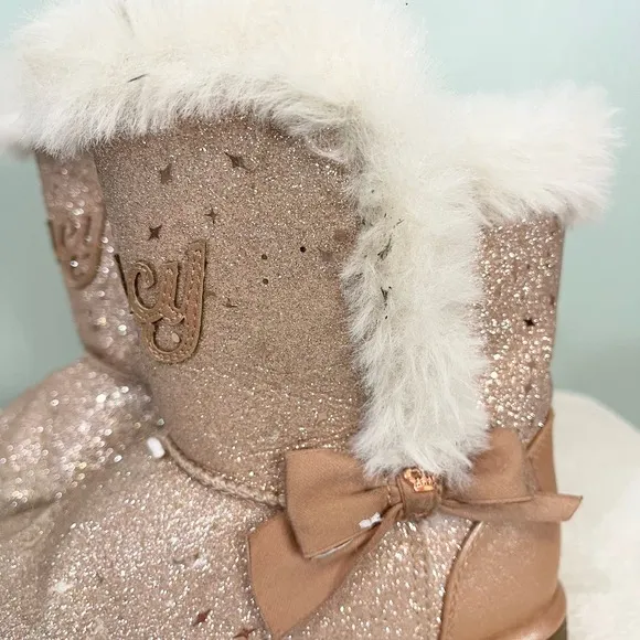 Juicy Couture Toddler Girls Sparkly Faux Fur LIL WINDSOR Boots Size 12M
