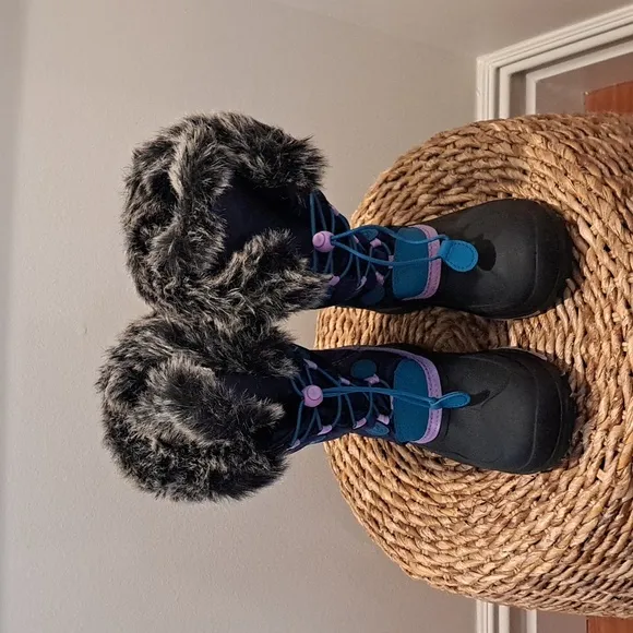 Kamik Girls Waterproof/Insulated‎ Winter Snow Boots Purple Print/Faux Fur Sz. 5