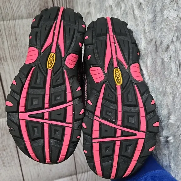 Keen Purple/Black Hiking Boots, Girls 13, Great Condition