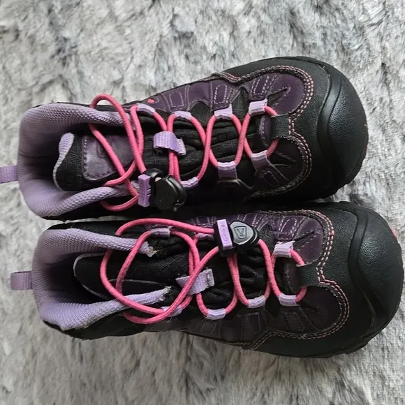 Keen Purple/Black Hiking Boots, Girls 13, Great Condition