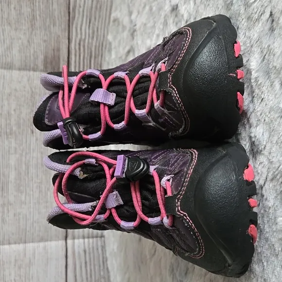 Keen Purple/Black Hiking Boots, Girls 13, Great Condition