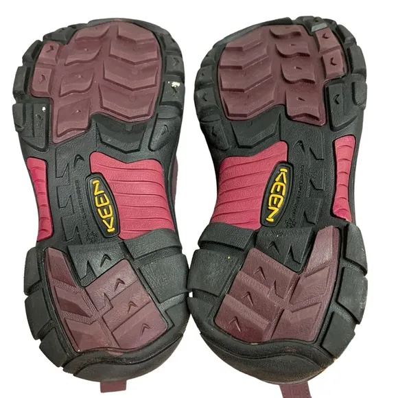KEEN Vail 200 Gram Insulated Pink Purple Drawstring Winter  Womens Boots