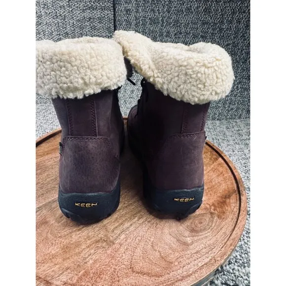 KEEN Women's Betty Boot Short Waterproof Insulated Ankle Burgundy/ BlackSize 10