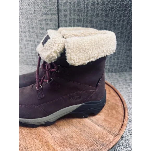 KEEN Women's Betty Boot Short Waterproof Insulated Ankle Burgundy/ BlackSize 10