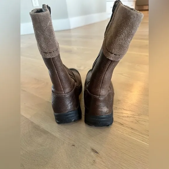 Keen women’s insulated winter boots brown size 6