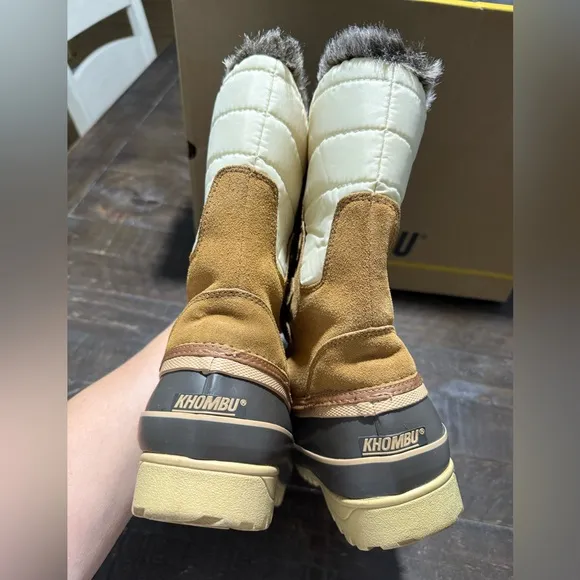 Khombu Adeline Tan Leather Duck Boot  from Buckle Sz 8