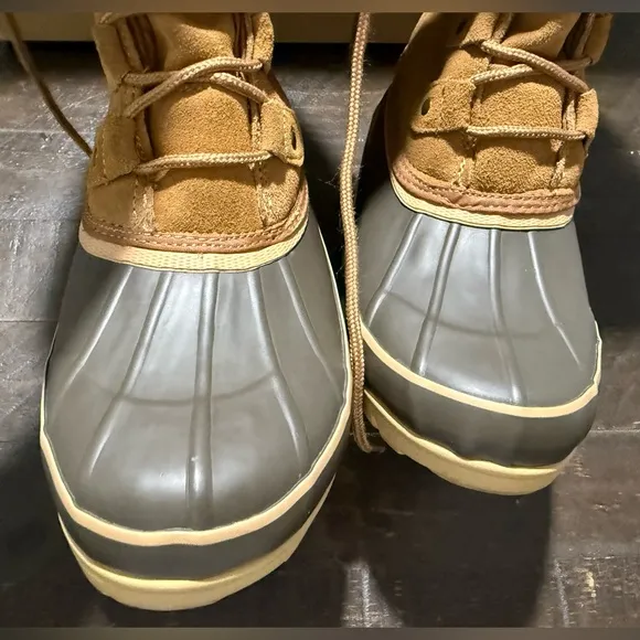 Khombu Adeline Tan Leather Duck Boot  from Buckle Sz 8