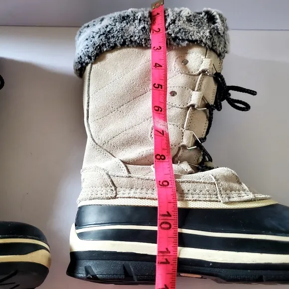 Khombu Tan and Black Fur-Lined Winter Boots Size 7