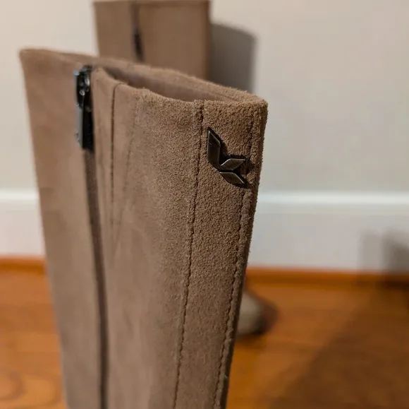 Kookaburra by UGG sz 5 tall boots women NWOT