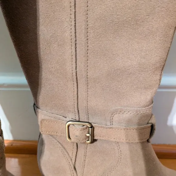 Kookaburra by UGG sz 5 tall boots women NWOT
