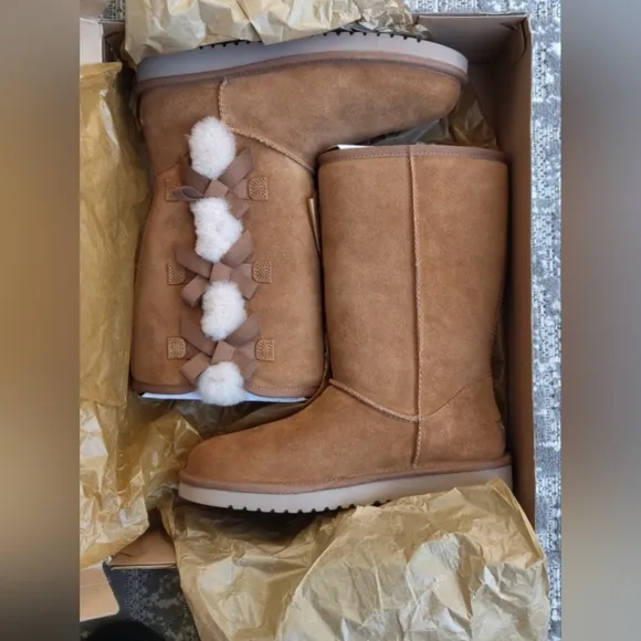 Koolaburra by UGG Victoria Women's Winter Boots Color chesnut size 9