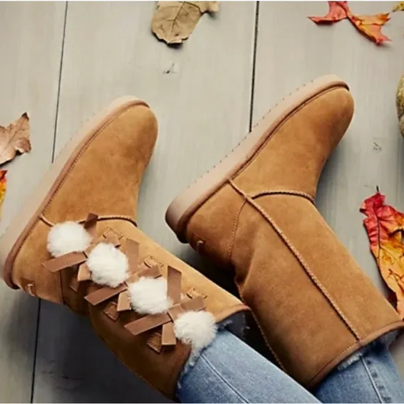 Koolaburra by UGG Victoria Women's Winter Boots Color chesnut size 9