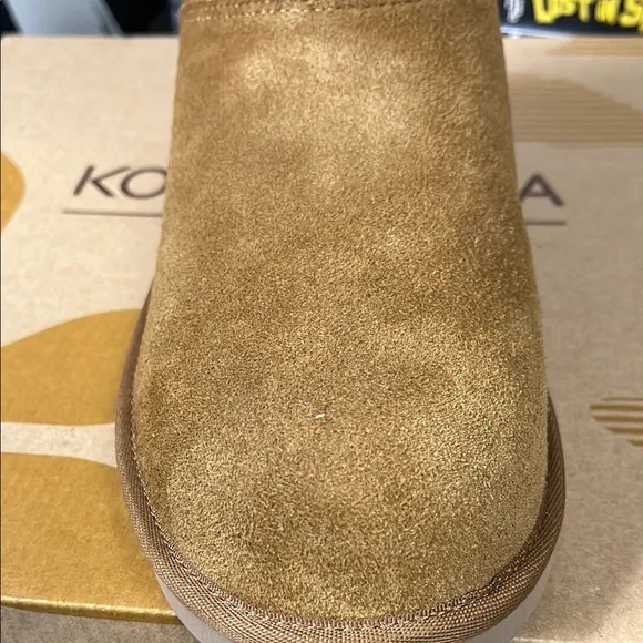 Koolaburra by Ugg W delene short size 10 Tan Suede Boots with Cream Fur