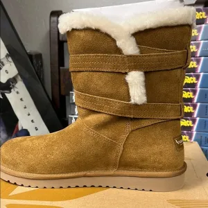Koolaburra by Ugg W delene short size 10 Tan Suede Boots with Cream Fur