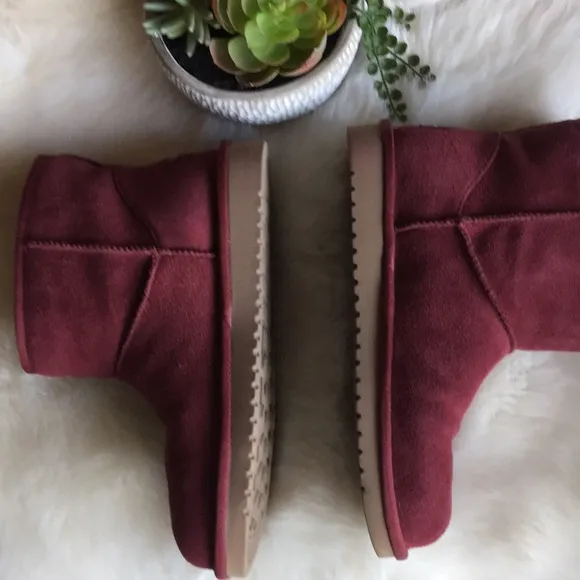 KOOLABURRA BY UGG WOMEN ROSE COLOR BOOTS SIZE 8
