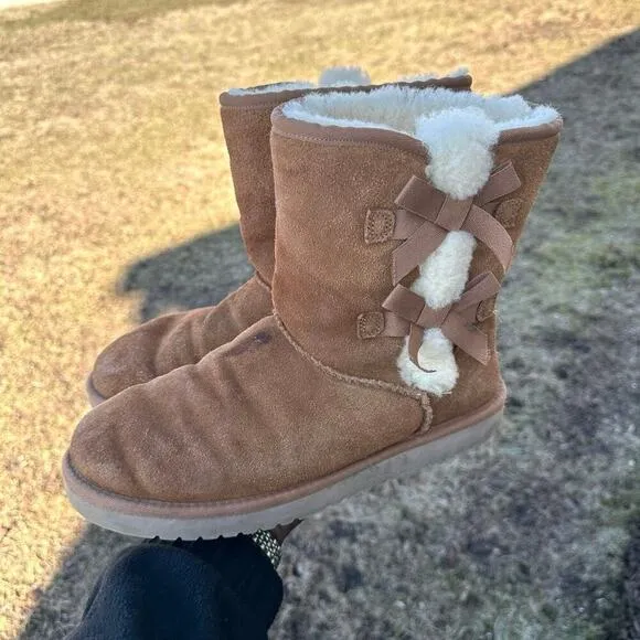 Koolaburra by UGG Women's Victoria Short Winter Boots Size 10 Chestnut Brown
