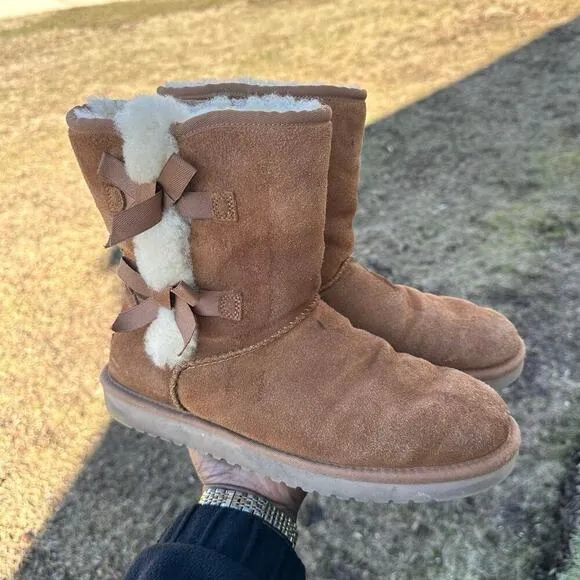 Koolaburra by UGG Women's Victoria Short Winter Boots Size 10 Chestnut Brown