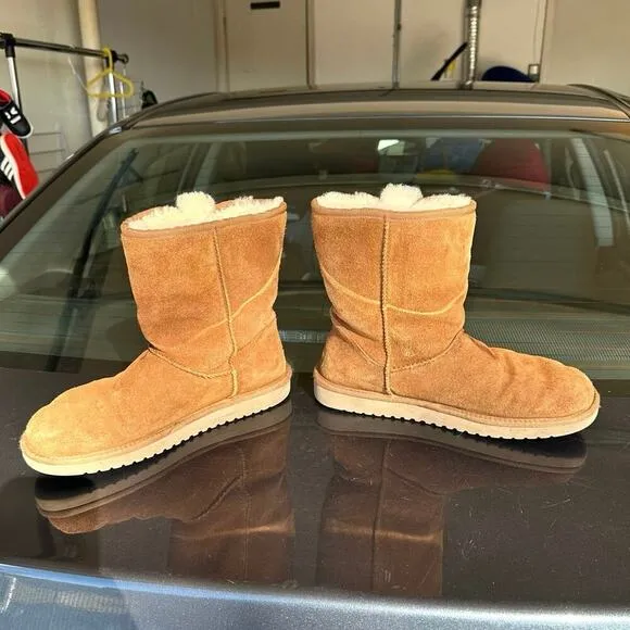 Koolaburra by UGG Women's Victoria Short Winter Boots Size 10 Chestnut Brown