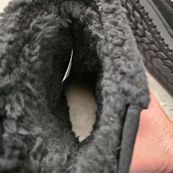 Koolaburra by UGG Michon Short Women's Fur Boots in Black Size 10 NEW