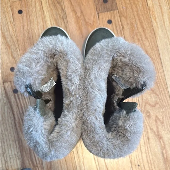 Koolaburra UGG Tynlee Womens Waterproof Snow Boots Gray Suede Faux Fur size 8