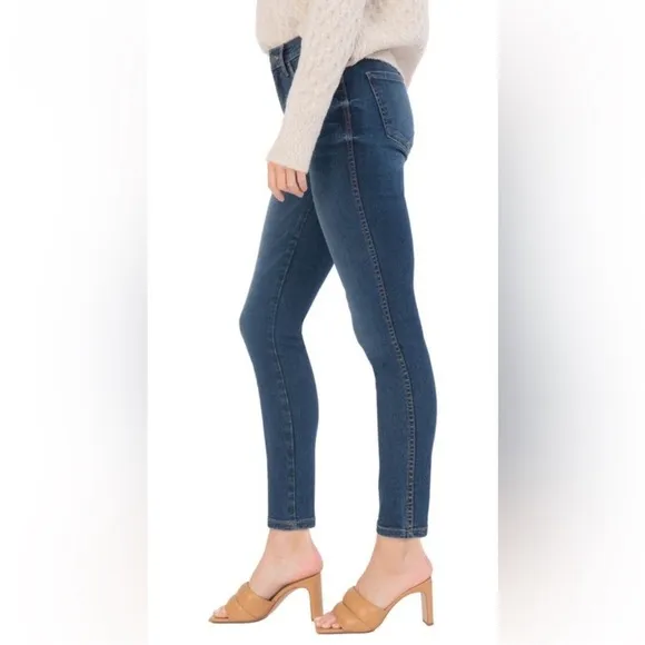 Kut from the Kloth Donna FabAb High Rise Skinny Jeans Medium Wash Size 2P *EUC*