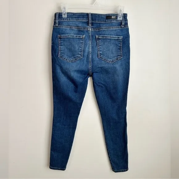 Kut from the Kloth Donna FabAb High Rise Skinny Jeans Medium Wash Size 2P *EUC*