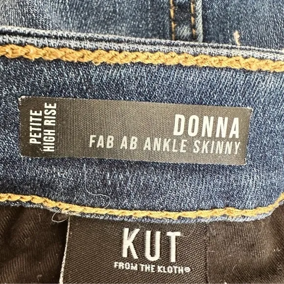 Kut from the Kloth Donna FabAb High Rise Skinny Jeans Medium Wash Size 2P *EUC*