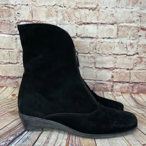 La Canadienne Black Suede Fur Lined Booties Sz 7M