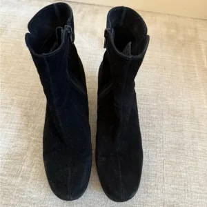 La Canadienne black wedge suede boots