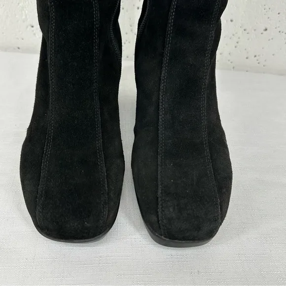 La Canadienne size 5.5 Black Suede Wedge Boots
