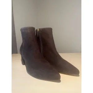 L'Agence Women Jeanne II Pointed Toe Graphite Suede Bootie Size 7.5