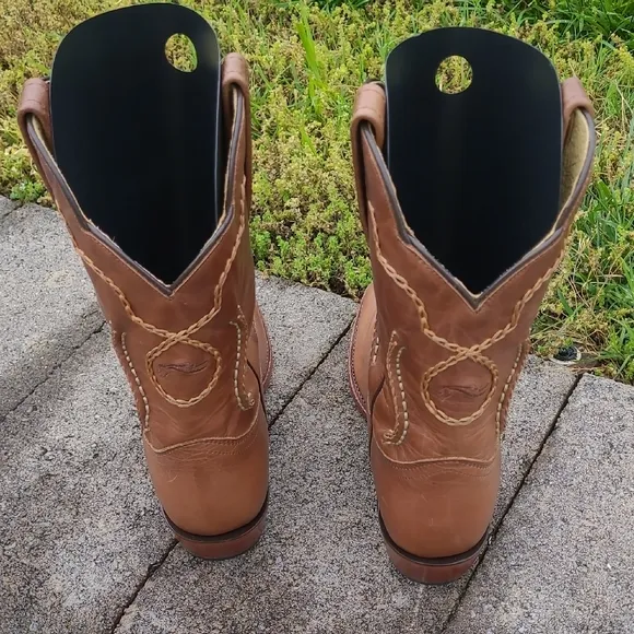 Lagrange Leather The Bradley men's French toe cowboy boots, size 9.5 D tan