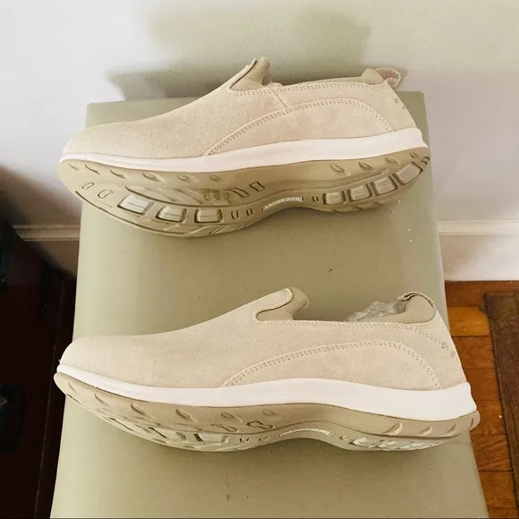Lands end 8 1/2 stone leather suede slip ons shoes