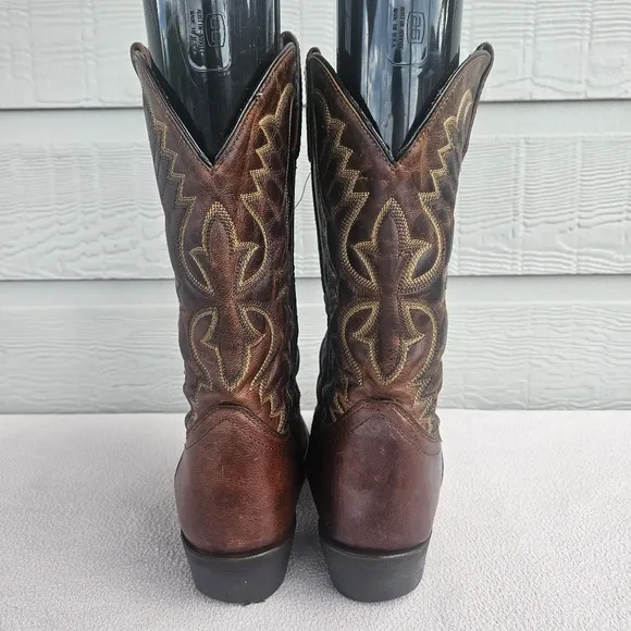Laredo Birchwood Brown Leather Men SZ 9 Western Cowboy Embroidered Boots 68452