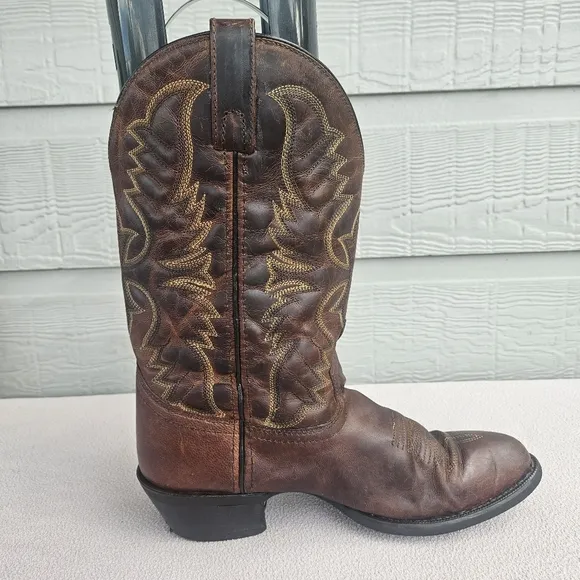 Laredo Birchwood Brown Leather Men SZ 9 Western Cowboy Embroidered Boots 68452