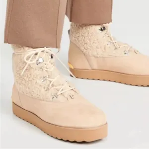 Larroude Vail fur Boots in Sand &amp; Cream Sz‎ 11 NEW