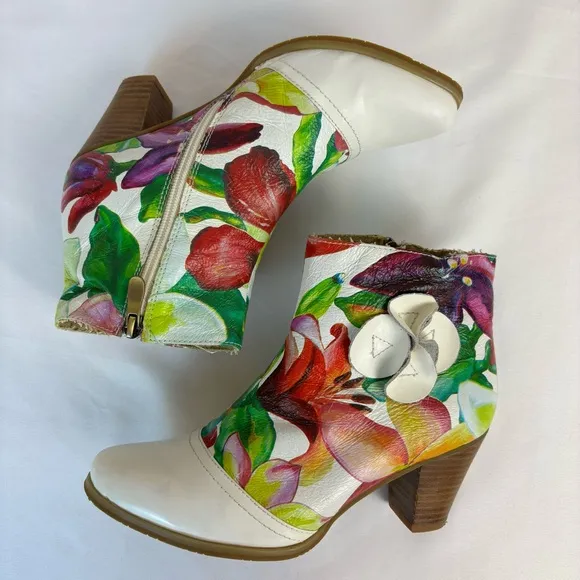 L’artiste Spring Step Leather Ankle Boots Floral Chic Booties White Size 8.5