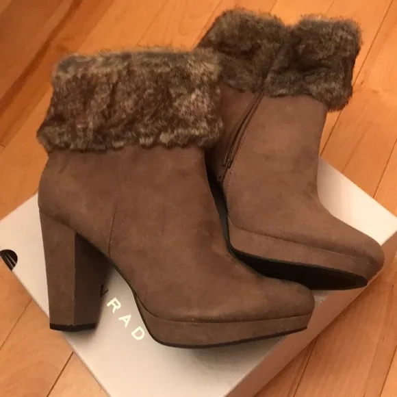 LC Lauren Conrad Cappuccino Women Ankle Boots 9.5