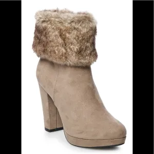 LC Lauren Conrad Cappuccino Women Ankle Boots 9.5